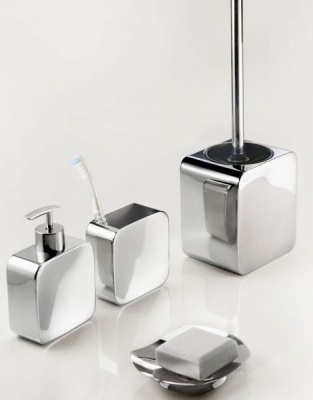 Polaris freestanding bathroom accessory set